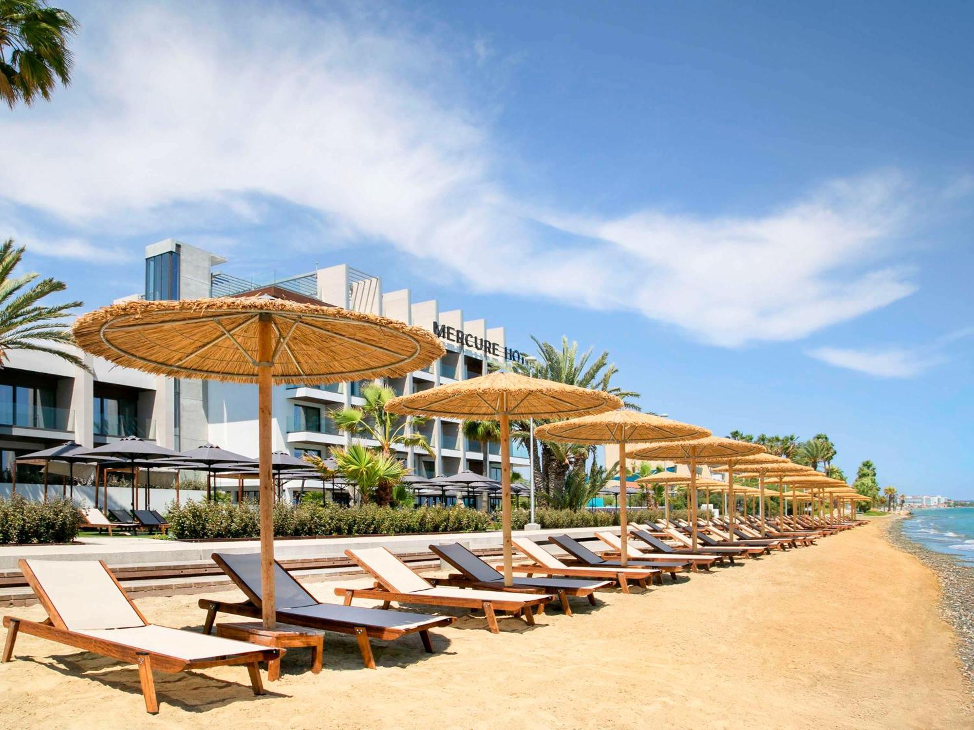 Mercure Larnaca Beach Resort Exterior foto