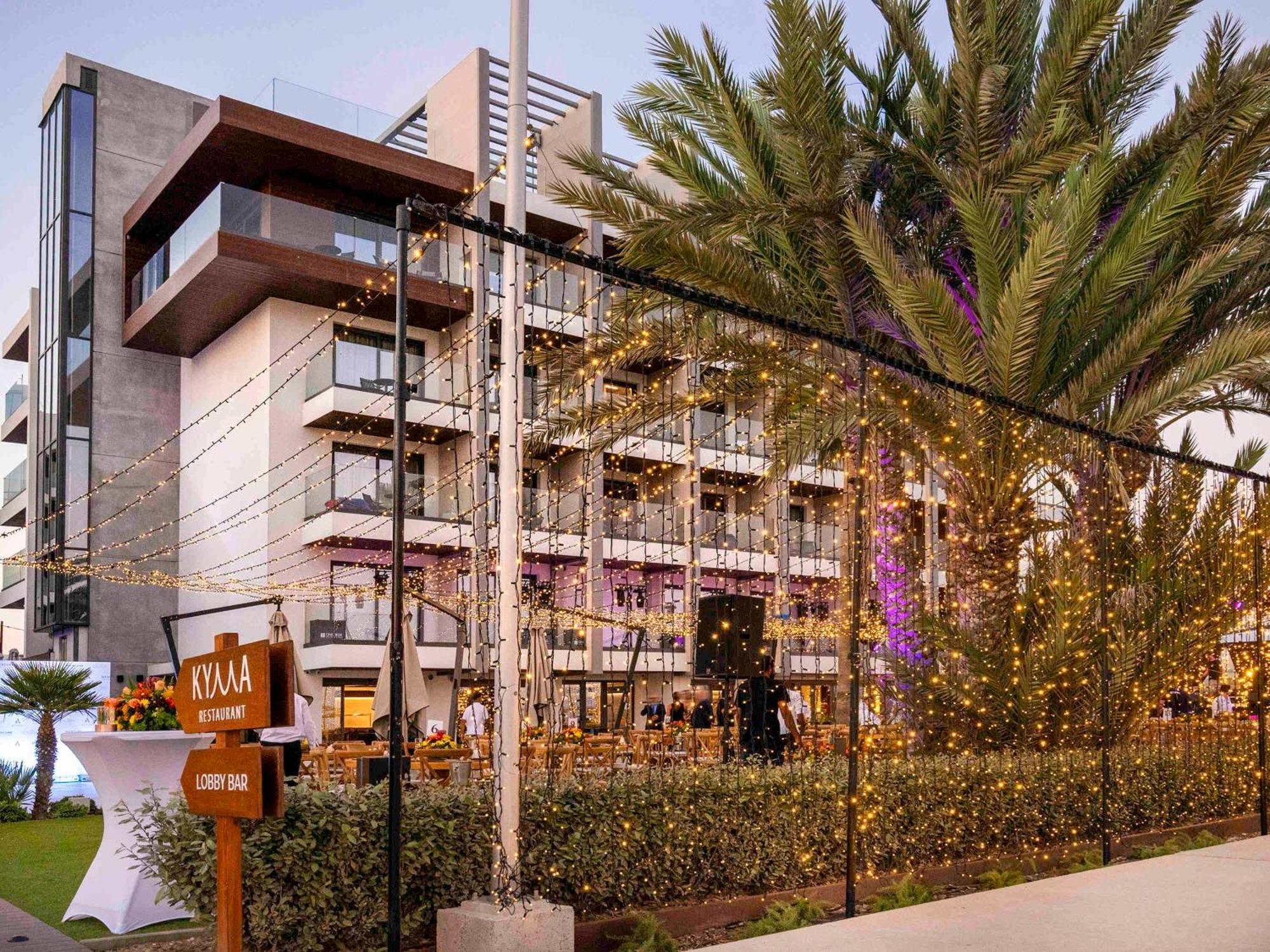 Mercure Larnaca Beach Resort Exterior foto