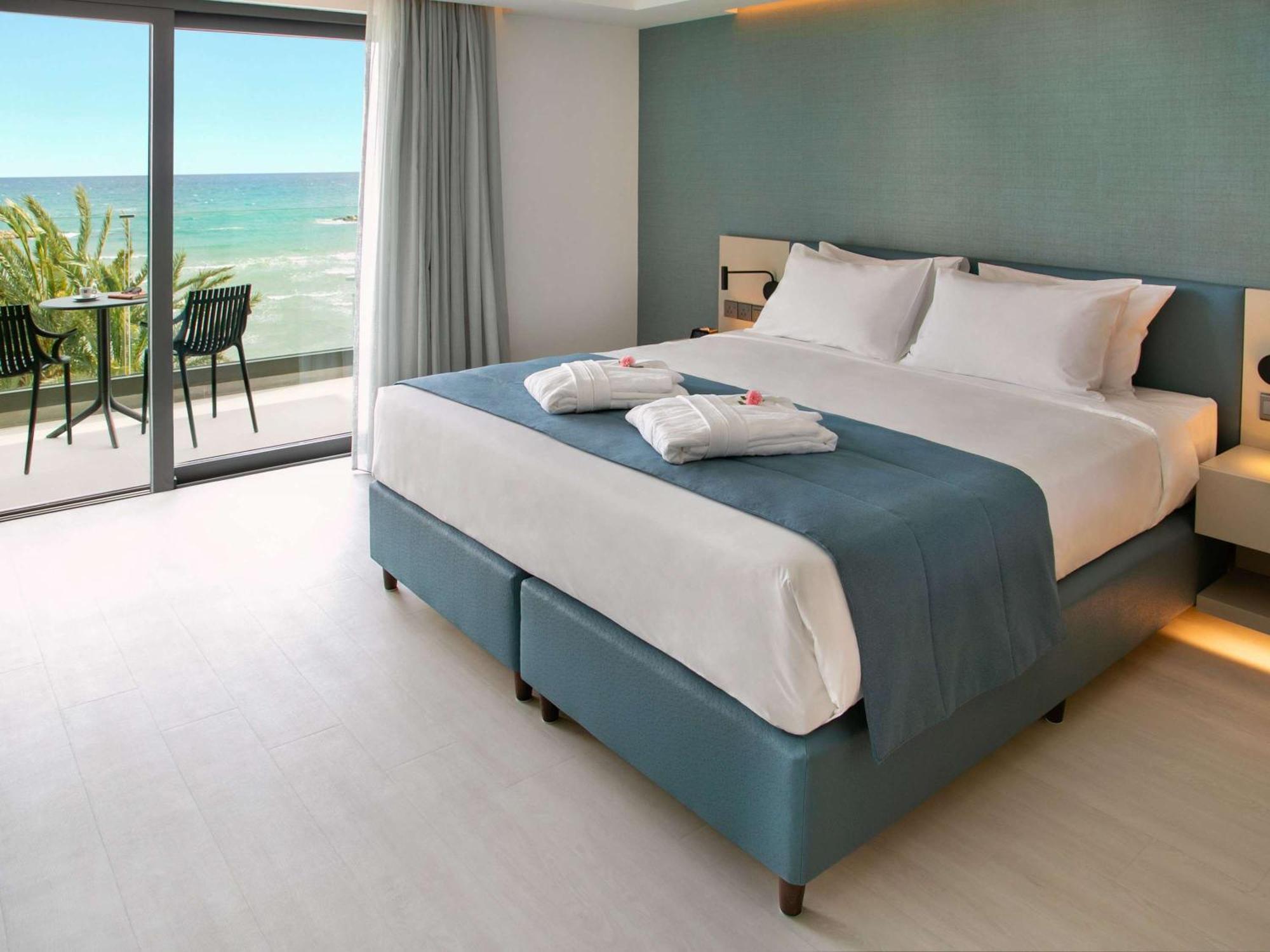 Mercure Larnaca Beach Resort Exterior foto