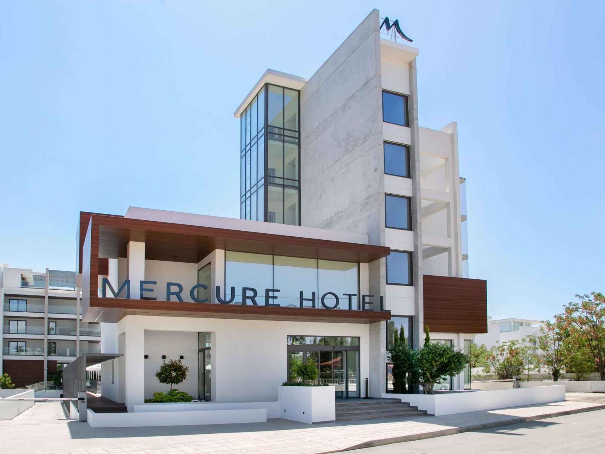 Mercure Larnaca Beach Resort Exterior foto